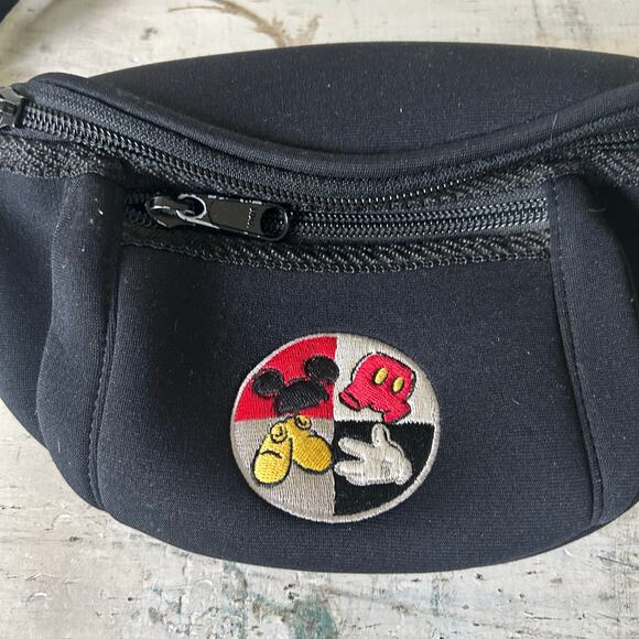 Vintage Disney world embroidered Mickey Mouse Fanny pack 90s Y2K belt bag - Picture 3 of 13